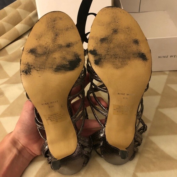 Nine West Frida Strappy Sandals 9.5 Gunmetal Shiny Snakeskin Open Toe Stilettos - Picture 4 of 6